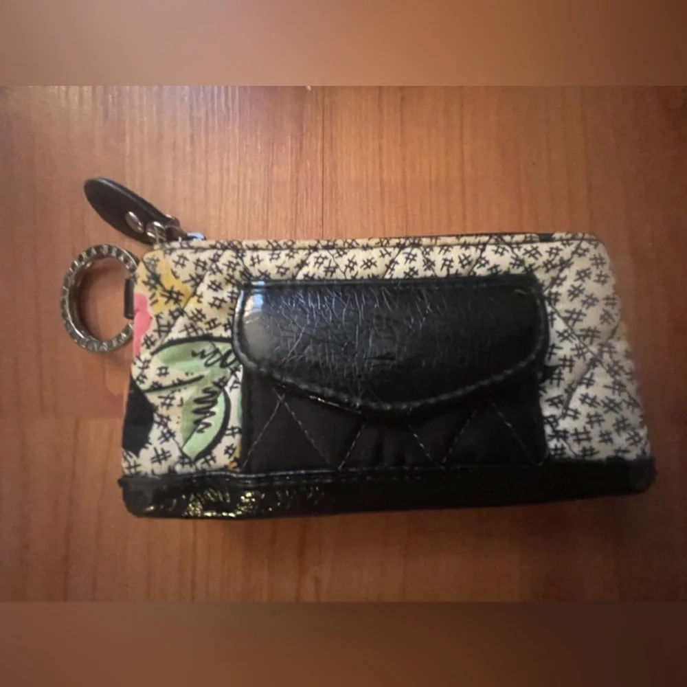 Vera Bradley Zippered/Key Coin side snap pocket wallet - Picture 2 of 3